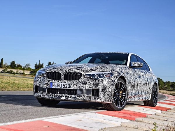 BMW M5 mit M xDrive