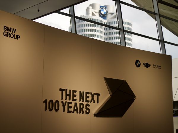 BMW Group „VISION NEXT 100“