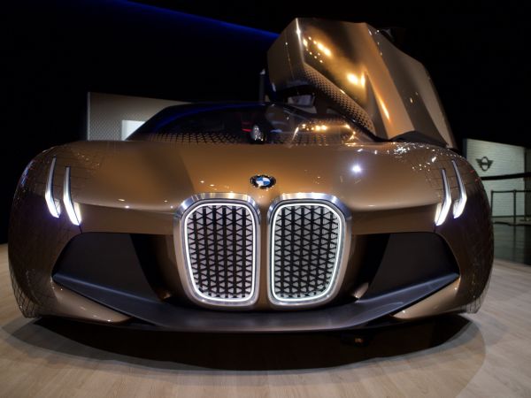 BMW VISION NEXT 100
