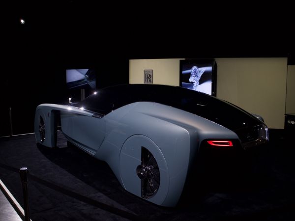 Rolls-Royce VISION NEXT 100