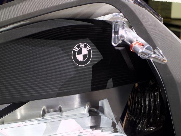 BMW Motorrad VISION NEXT 100