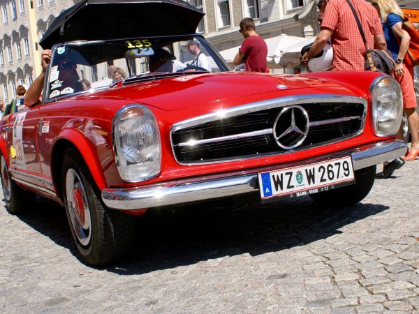 Mercedes-Benz 230 SL (1967)