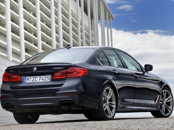 BMW M550i xDrive