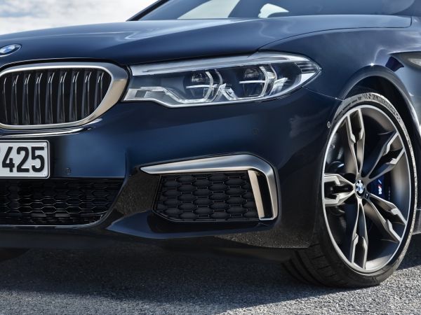 BMW M550i xDrive