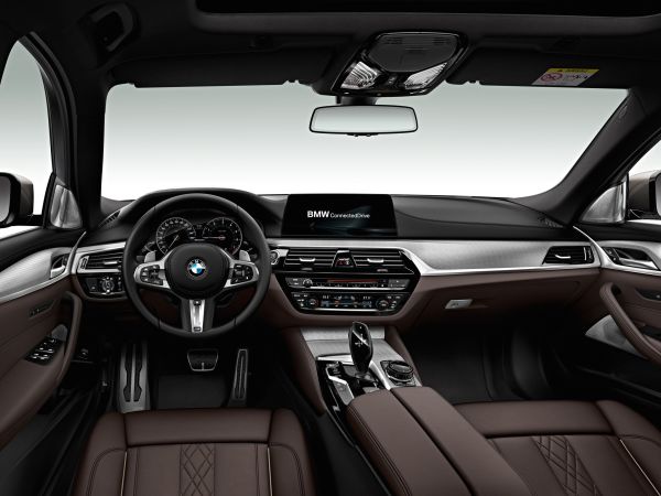 BMW M550i xDrive