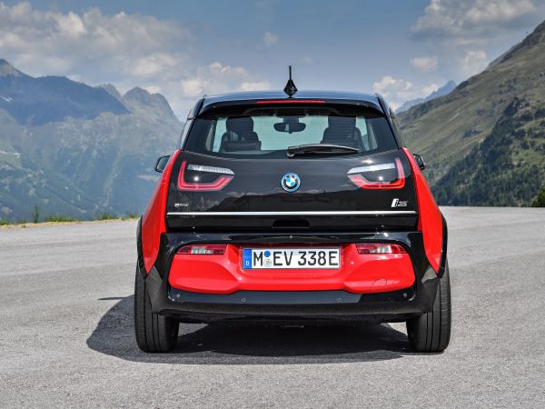 BMW i3s