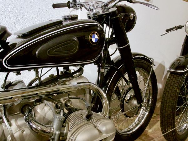 BMW R 68