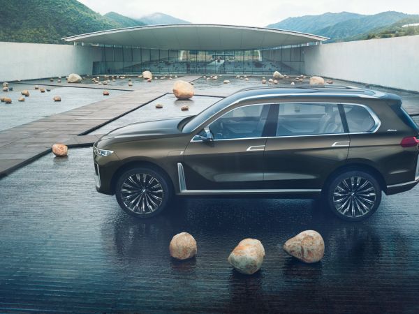 BMW Concept X7 iPerformance