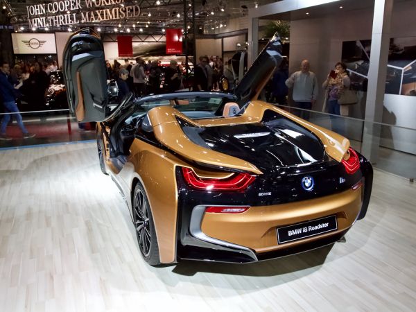 BMW i8 Roadster