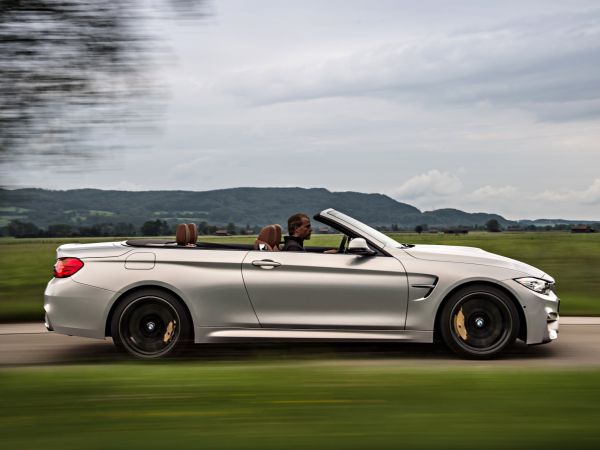 BMW M4 Cabrio - BMW Individual Mondstein metallic