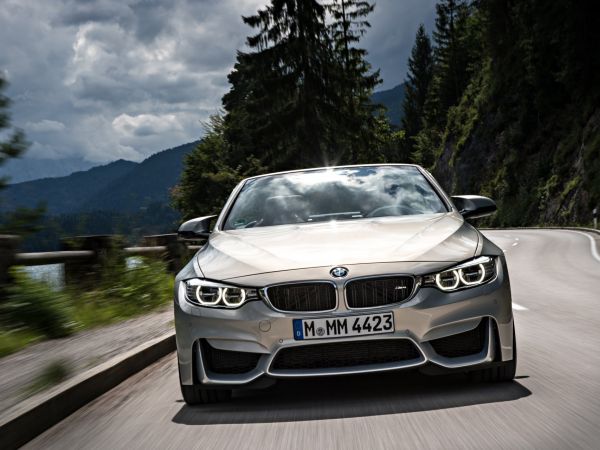 BMW M4 Cabrio - BMW Individual Mondstein metallic