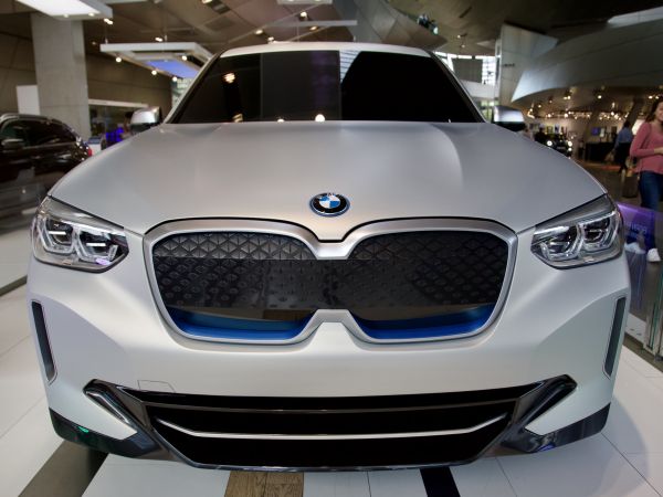 BMW Concept iX3