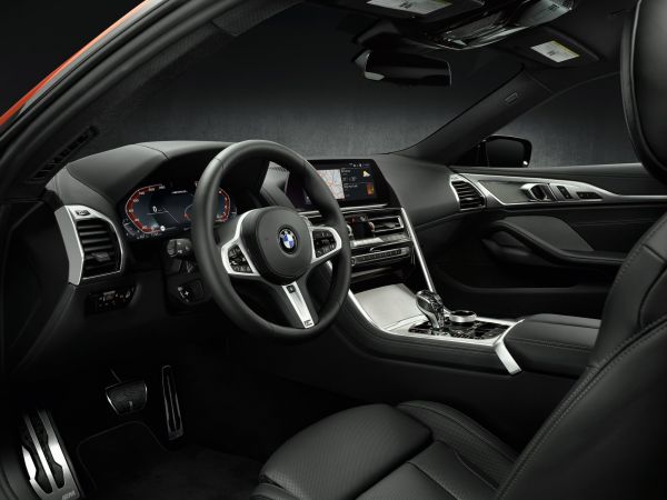 BMW 8er Coupé mit optionalem Carbon Paket